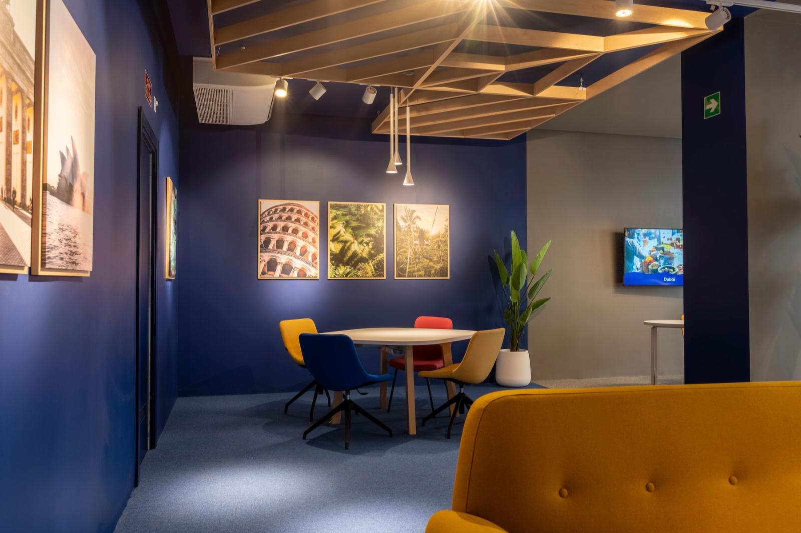 Zona de atención de agencia Azul Marino